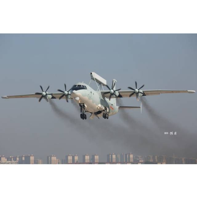 HBB83903 - Hobbyboss 1:144 - Chinese KJ-200 Aircraft