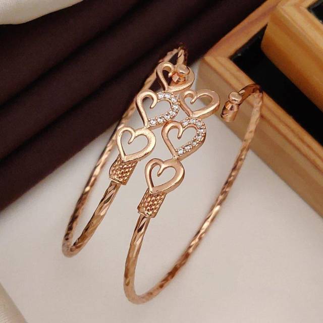 Three Heart Zircon Love Couple Cuff Slim Lightweight Stacking Bangle - Gold - One Size