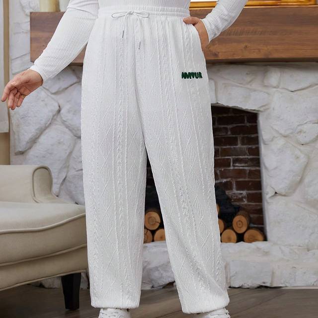 SHEIN Women&#39;S Plus Size Embroidered Textured Sweatpants