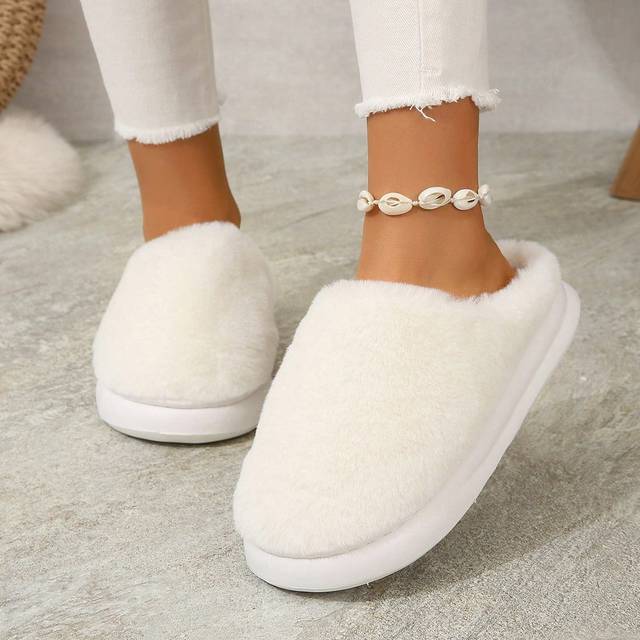 SHEIN Women&#39;s Winter Comfortable, Warm, Anti-Slip Plush House Slippers In White