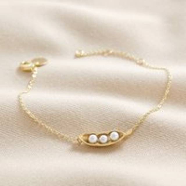 Pearl Three Peas in a Pod Charm Bracelet in Gold - gold/white - one size