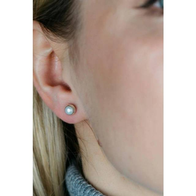 925 Sterling Silver White Pearl Round Ball Stud Earrings - One Size