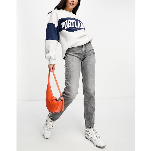 Grey 80s Mom Jean (26 30)