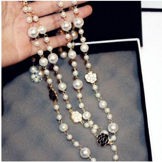 Long Simulated Pearl Necklace For Women Flower Double Layer collane lunghe donna Camellia maxi necklace Party Gift - Multicoloured