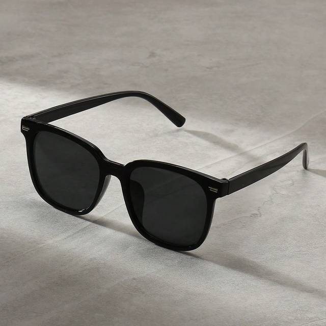 1 st unisex moderiktiga y2k strandglasögon med fyrkantiga bågar, perfekta för vardag och fotografering, solglasögonaccessoarer, strandaccessoarer, gla - Svart