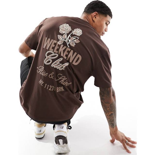 ASOS DESIGN – Brun avslappnad t-shirt med skate-tryck på ryggen
