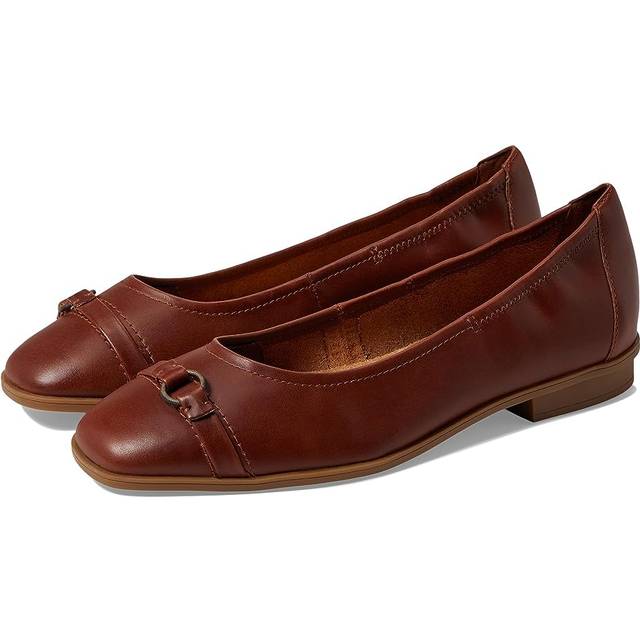Clarks Lyrical Sky Leather Sneaker