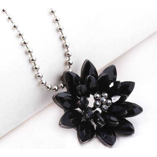Michel Jone Black Dahlia Necklaces Vintage Flower Crystal Copper Alloy Pendant Necklace with Beads Chain Jewelry Movie Fans Gift
