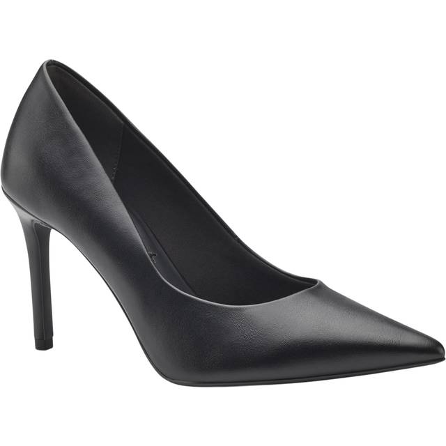 Elegant Closed Pumps