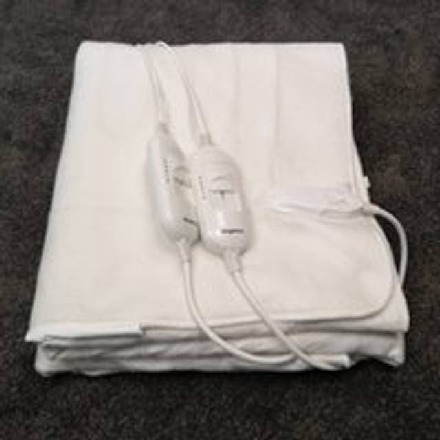 Samuel Alexander 150Cm 2 X 60W King Size White Electric Blanket Throw With Temperature Settings, White