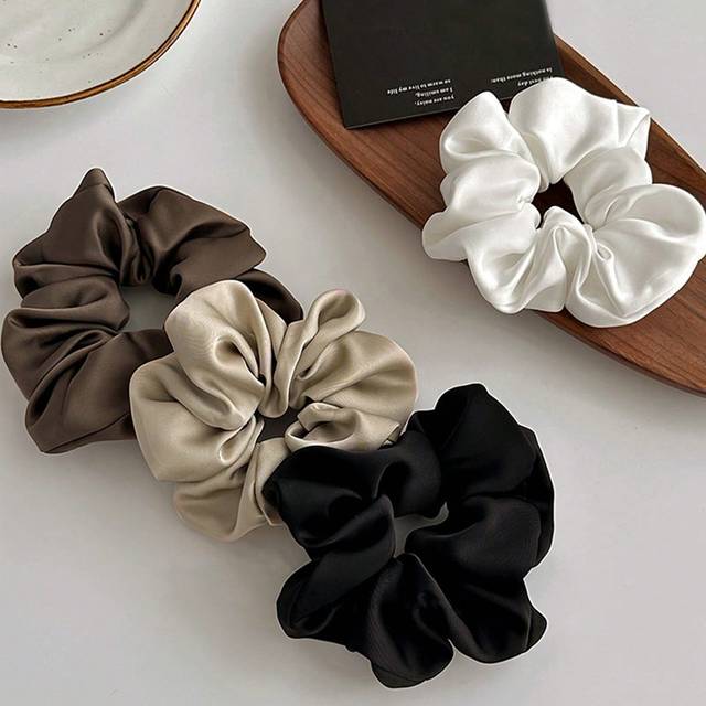 SHEIN 4pcs/1pc Women Satin Scrunchie, Elegant Silky Hair Ties, Minimalist Solid Color Shiny Hair Accessories For Ponytail And Everyday Use Scrunchies Scrunc