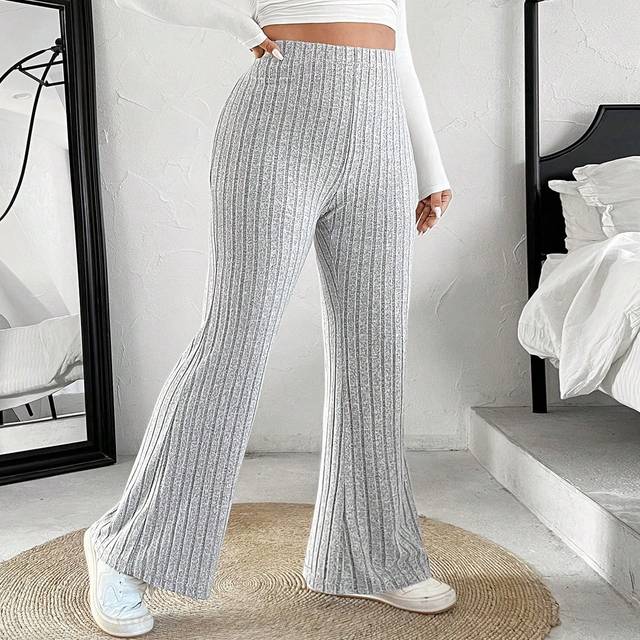 SHEIN Plus Size Women&#39;s Solid Color Slit Ribbed Flare Pants