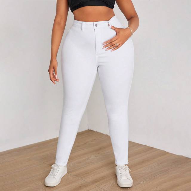 SHEIN Plus Size Women&#39;s Slim Fit Jeans