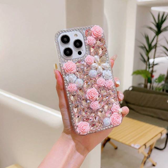 Telefonskal med rosa rosblomma, pärla och diamantskydd kompatibelt med 16 Pro Max, 16 Pro, 15 Pro Max, 15 Pro, 15 Plus, 15, 14 Pro Max, 14 Pro, 14 Plu (Multi-size)