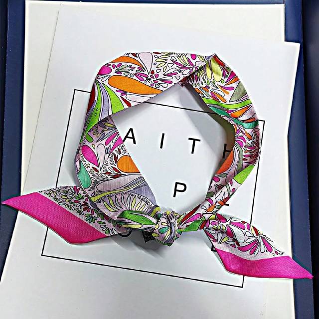1 st New Arrival Lady Paisley tryckt liten halsduk för väskhandtag, hår, halsbandana, hårband, pannband Perfekt för att klä upp din look - Skrikrosa