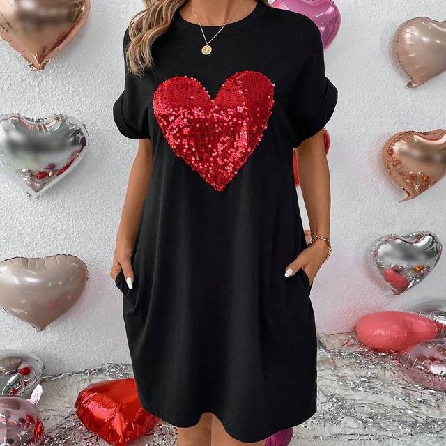 EMERY ROSE Valentine&#39;s Day Round Neck Glitter Heart Printed Batwing Sleeve Dress