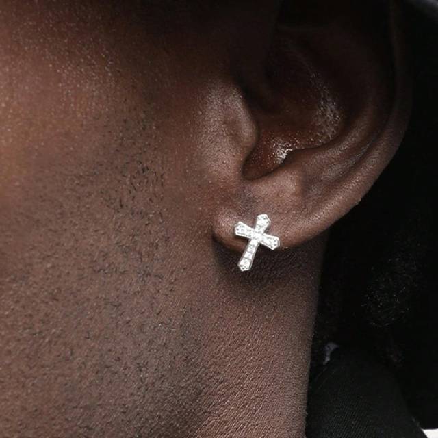 Nooxian 1pc Men&#39;s Full Diamond Cross Earring, Hip Hop Style Micro Inlaid Zirconia All-Match Ear Accessory