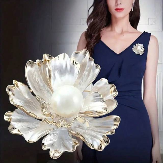 SHEIN 1pc/Vintage Enamel Flower Brooch With Faux Pearls - Elegant Suit Lapel Pin For Women And Girls Dress Accessories Pin For Clothes Bag Charm