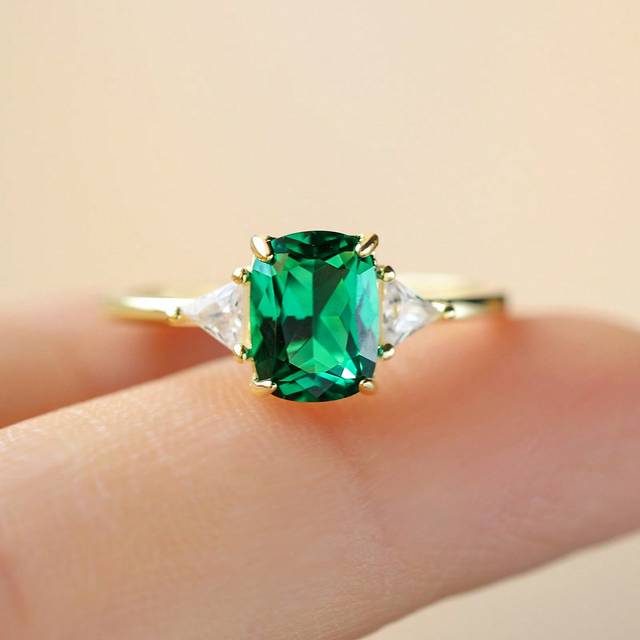 SHEIN S925 Vintage Elegant Emerald Women&#39;s Ring, Random Box Design, Suitable For Weddings And Parties