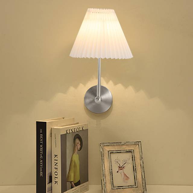 Modern Pleated Shaded Wall Lamp Bedside Light Decor - Silver