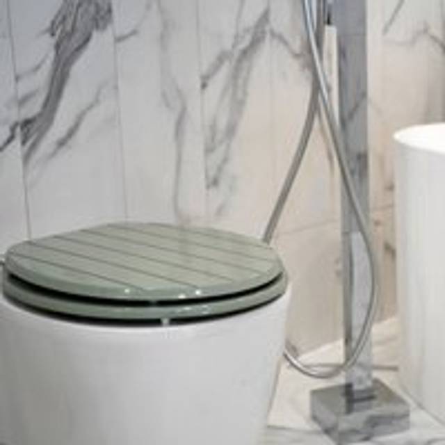 AQUALONA? Premium Sage Tongue and Groove Toilet Seat - Soft Close - Moulded Wood - Stainless Steel Slow Close Hinges - Wipe Clean - Easy Installation