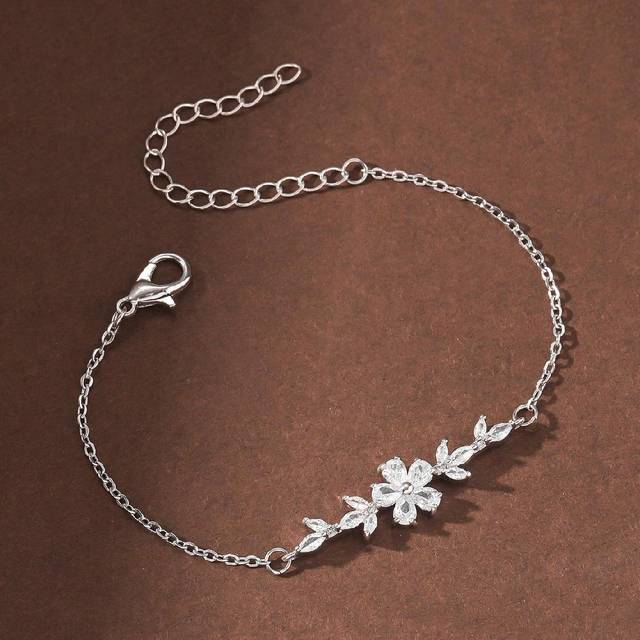 SHEIN 1pc Copper Flower Design Inlaid Adjustable Drawstring Bracelet, Perfect For Women&#39;s Daily Wear, Dating And Parties Valentines