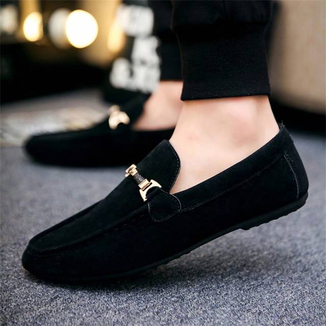 2025 Klassiskt mode för män Bekväma Slip-On Loafers, lätta körskor, mångsidiga Casual Mockasiner (Obs: Skor är små, större storlek rekommenderas för d - Svart (EUR39,EUR40,EUR41,EUR42,EUR43,EUR44,EUR45,EUR46)