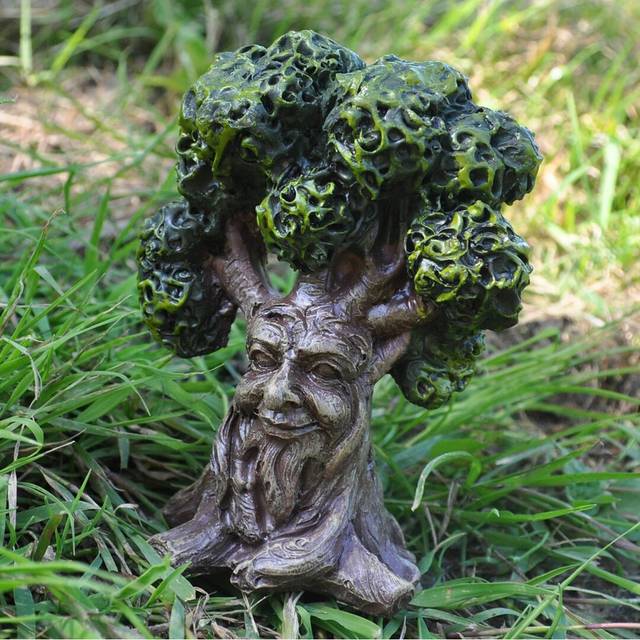 Decorative Fairy Garden Man Face Tree Ent Statue - Green (10cm H X 7.5cm W X 6cm D)