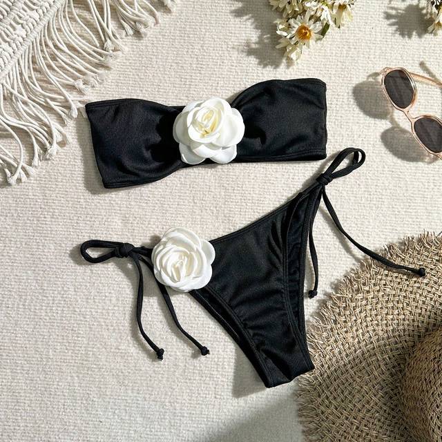 SHEIN Summer Beach Women&#39;s 3d Flower Decor Strapless Bikini Set