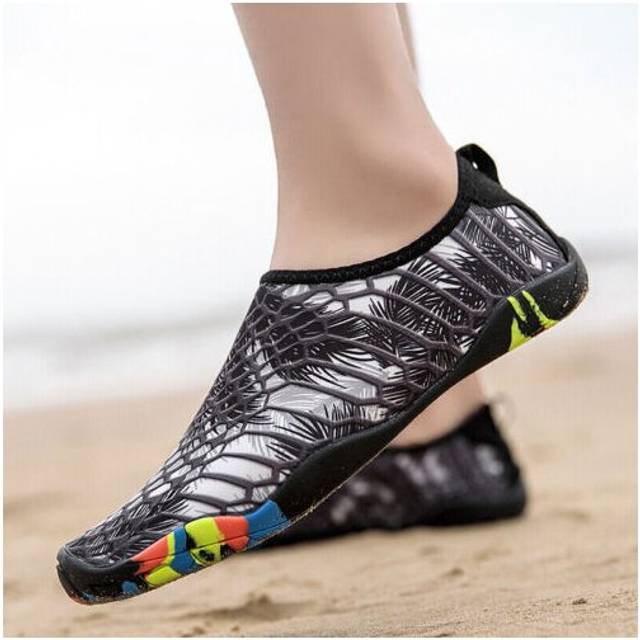 (UK 6.5, Grey) Mens Womens Surf Beach Water Shoes Quick Dry Swim Barefoot Shoes Kids Aqua Socks