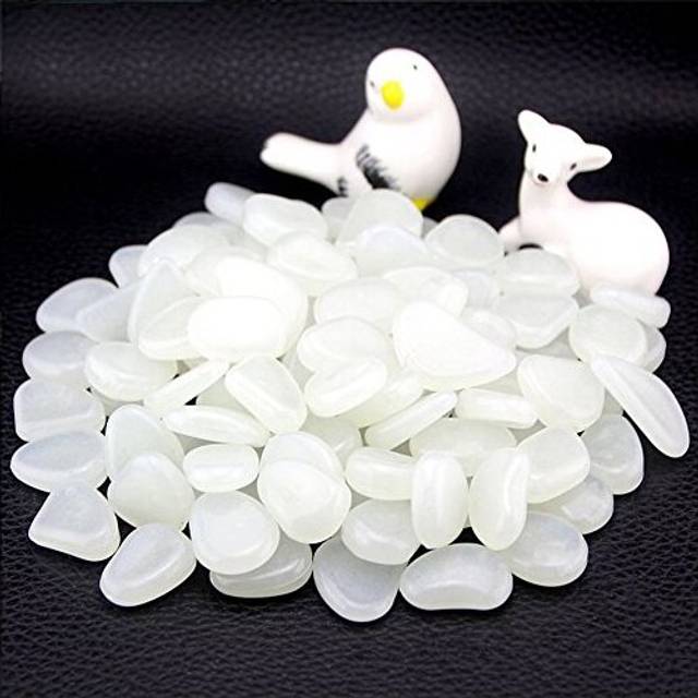 100PCS Luminous Pebbles Glow Stones Garden Decorative Luminous Glow in the Dark Stones for Driveway Walkway Park Fish Tank Flowerpot Decoration-White