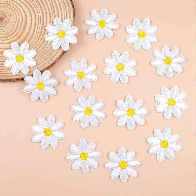 SHEIN 10pcs Daisy Shaped Iron-on Patch
