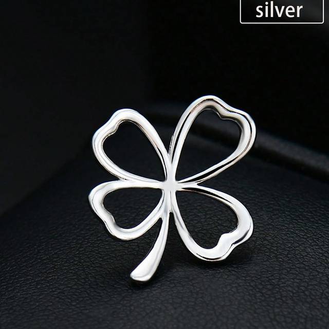 SHEIN 1pc Fashionable Four-Leaf Clover Brooch With Anti-Slip Buckle Valentines