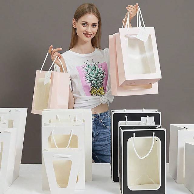 SHEIN 3Pcs Clear Gift Bag With Window,Transparent Bouquet Gift Bags,Gift Bags For Girlfriend Mom,Gift Bags With Handles Suitable For Valentine&#39;s Day And Mot