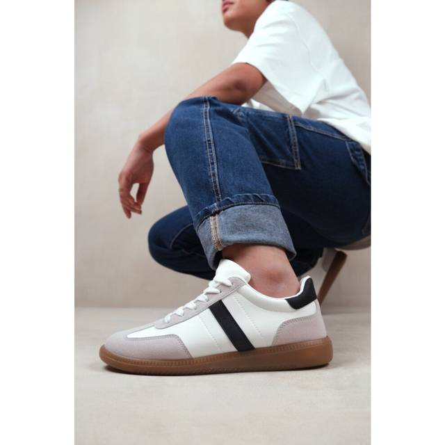 Women's no doubt contrast panel trainers in white