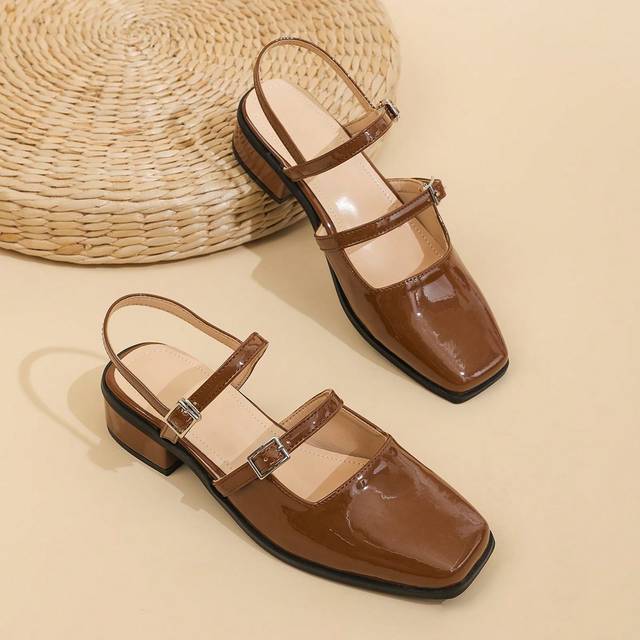 Kvinnors Patent Skinande Lågt skuren Fyrkantig Tå Bylsig Heel Mary Jane Pumps - Kaffebrun (CN35,CN36,CN37,CN38,CN39,CN40,CN41,CN42,CN43)