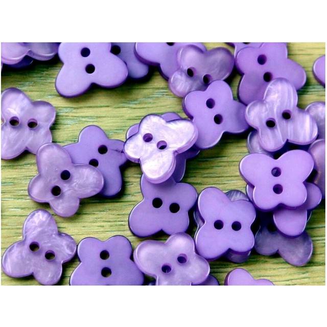 Trimits Pearlised Butterfly Buttons Lilac