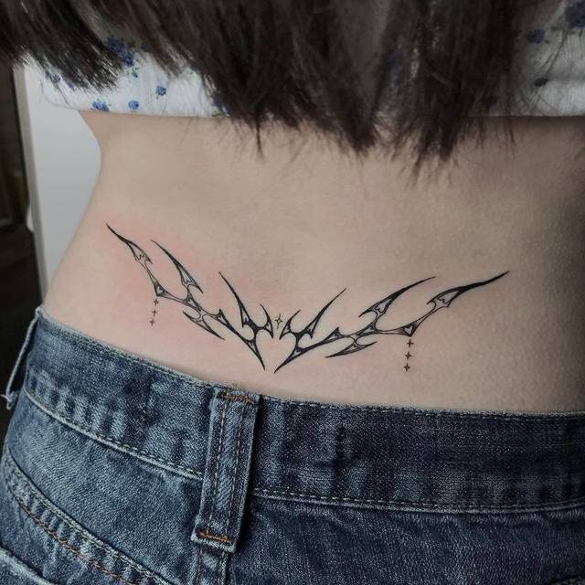 1 st tillfälligt tatueringsklistermärke för flickor, svart natttotem Y2k