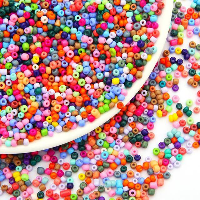 SHEIN 1000pcs 2mm Charm Czech Glass Seed Beads Spacer Beads Pony Beads DIY Jewelry Accessories For Bracelet/Necklace/ Earring (Random Color)