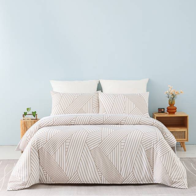 SHEIN 3pcs Geometric Pattern Polyester Flannel Bedding Set, 90gsm, Modern Style, 1 Duvet Cover + 2 Pillowcases