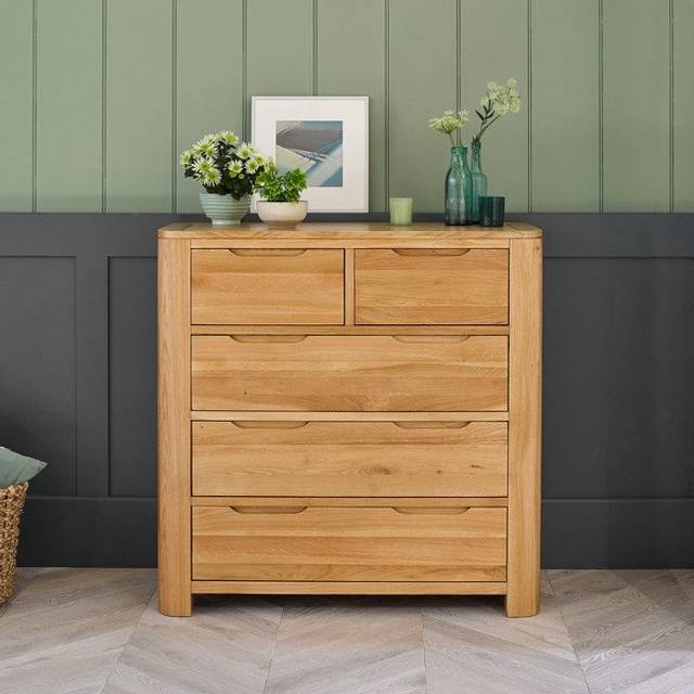 Natural Solid Oak Chest of Drawers - 5 Drawer Chest - Romsey Range - Oak Furnitureland