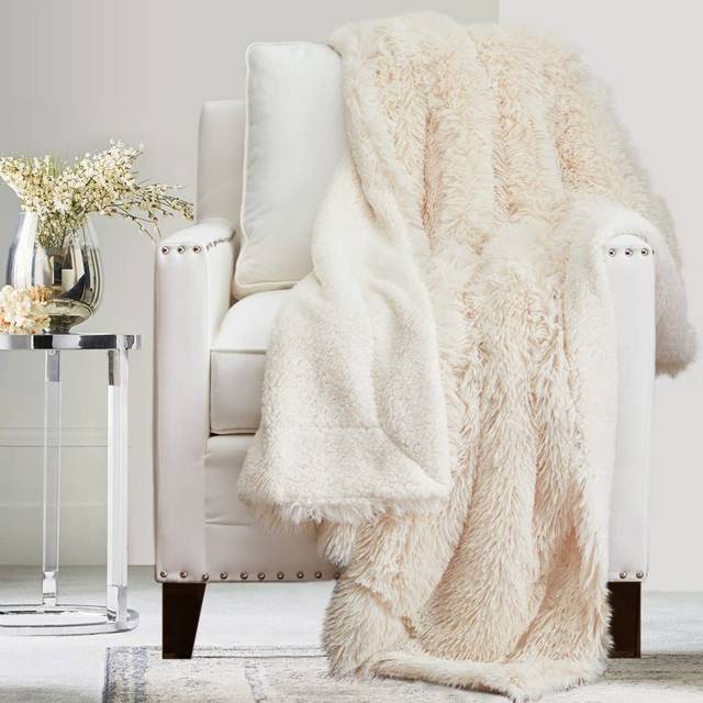 The Connecticut Home Company Bedding Blanket  Soft Plush Reversible Shag and Sherpa  King 108x90  Warm Thick Throws for Bed  Com