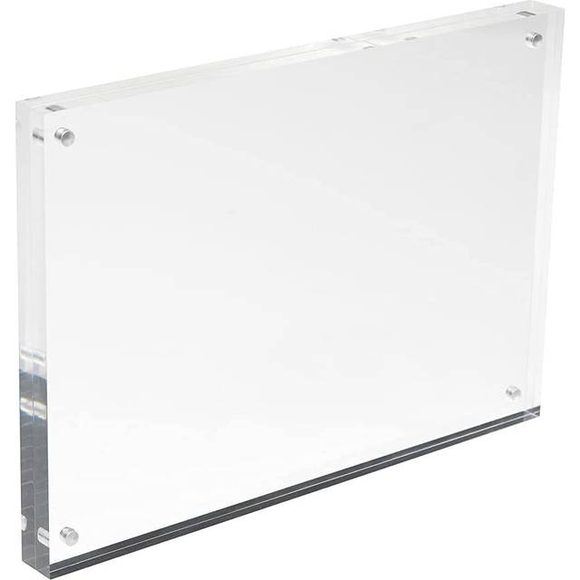 Alojz Plastic Magnetic Frame in Clear (7cm H x 10cm W x 1.5cm D)
