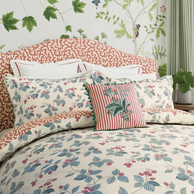 'Rubus' Cotton Sateen Duvet Cover Set - Raspberry - Single