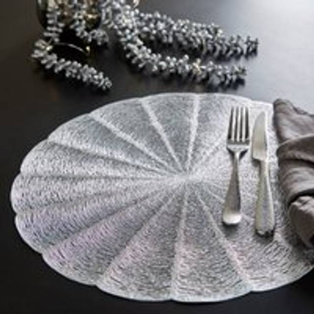 Set of 2 Metallic Cut Out Placemats - Silver