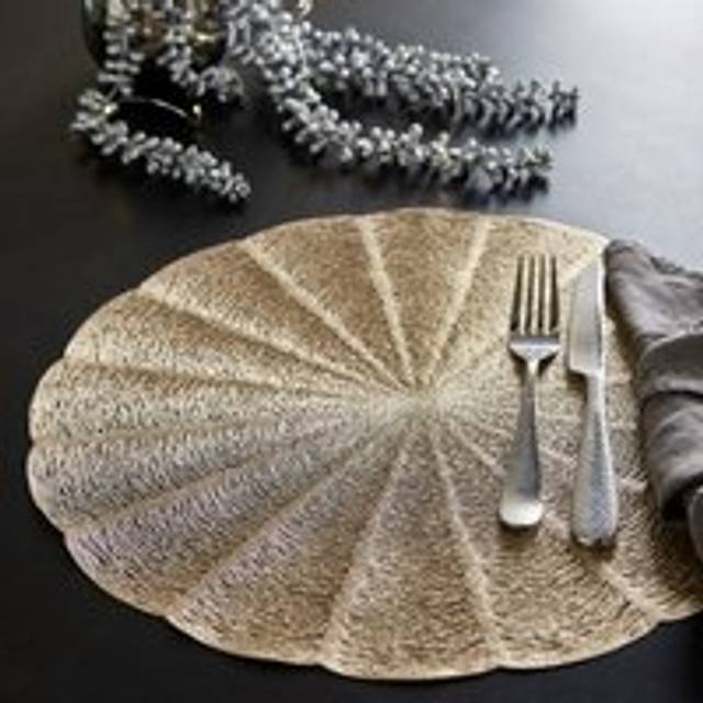 Set of 2 Metallic Cut Out Placemats - Gold