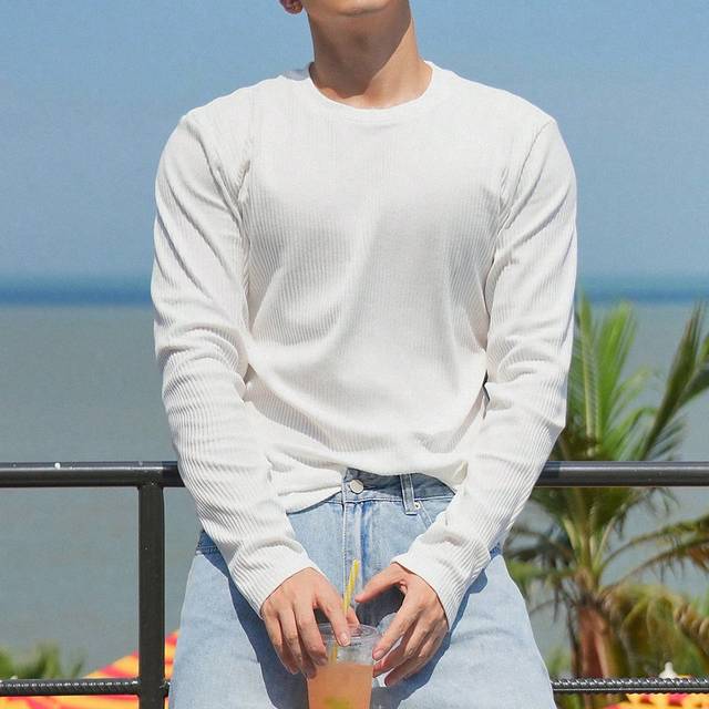 DAZY Men Round Neck White Long Sleeve Tee Shirt