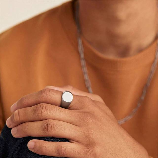 SHEIN 1pc Fashionable Punk Style Stainless Steel Geometric Circular Plane Ring For Men - Silver, For Banquet