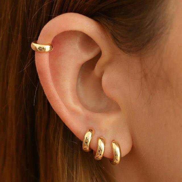 SHEIN 1 Pair 18K Gold Plated Thick Chunky Huggie Hoop Earrings In S925 Sterling Silver For Women Men Girls, Small Cartilage Hoop, Tiny Helix Hoop, Minimalis