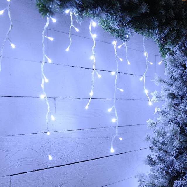 Plug In Christmas Snowing Effect Icicle Lights